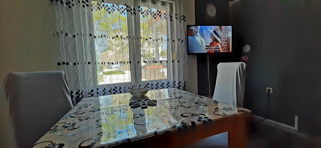 Ema & Sea Apartment'S With Free Private Parking Pula Exterior photo