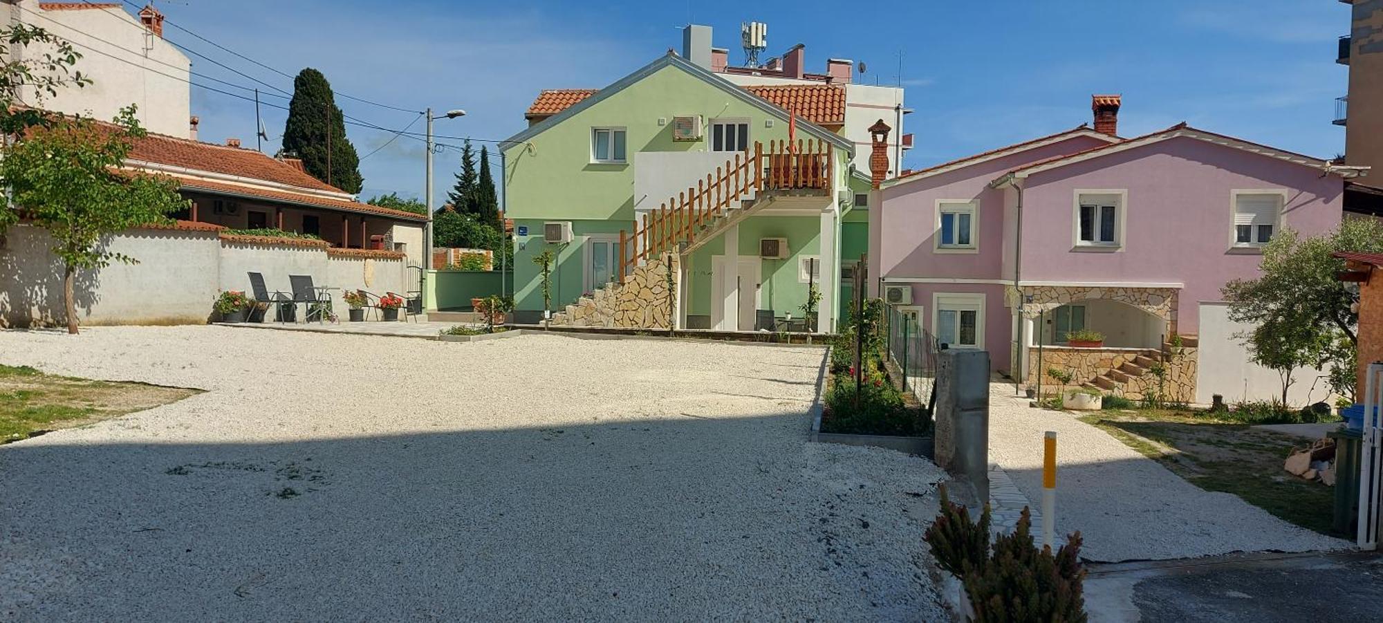 Ema & Sea Apartment'S With Free Private Parking Pula Exterior photo